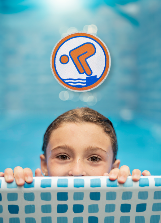 Nach dem Seepferdchen können Kinder auch weitere Schwimmabzeichen bei uns ablegen und Ihre Fähigkeiten weiter verbessern.